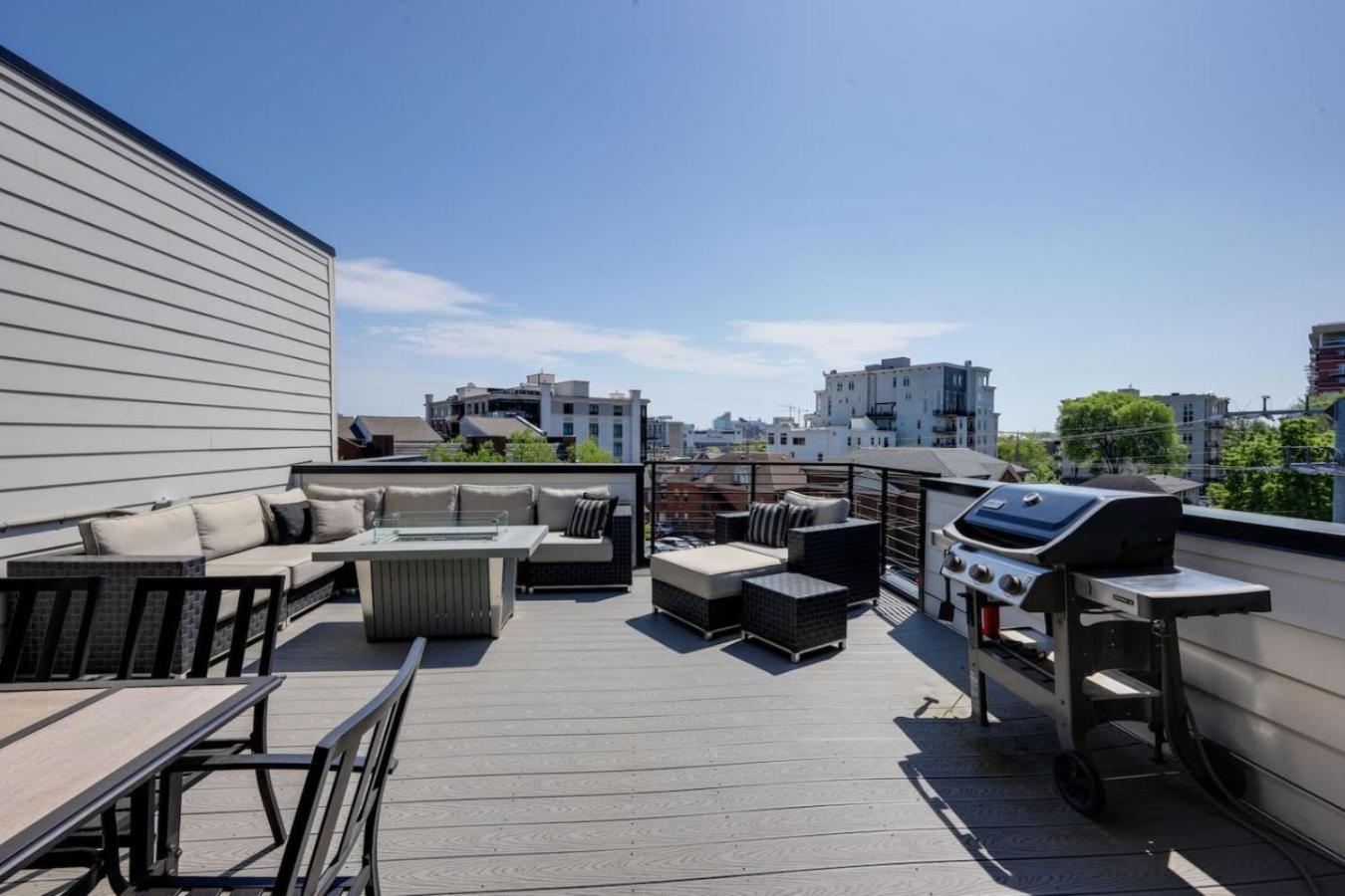 Two Townhomes Rooftop Lounges With Skyline Views Nashville Exterior photo