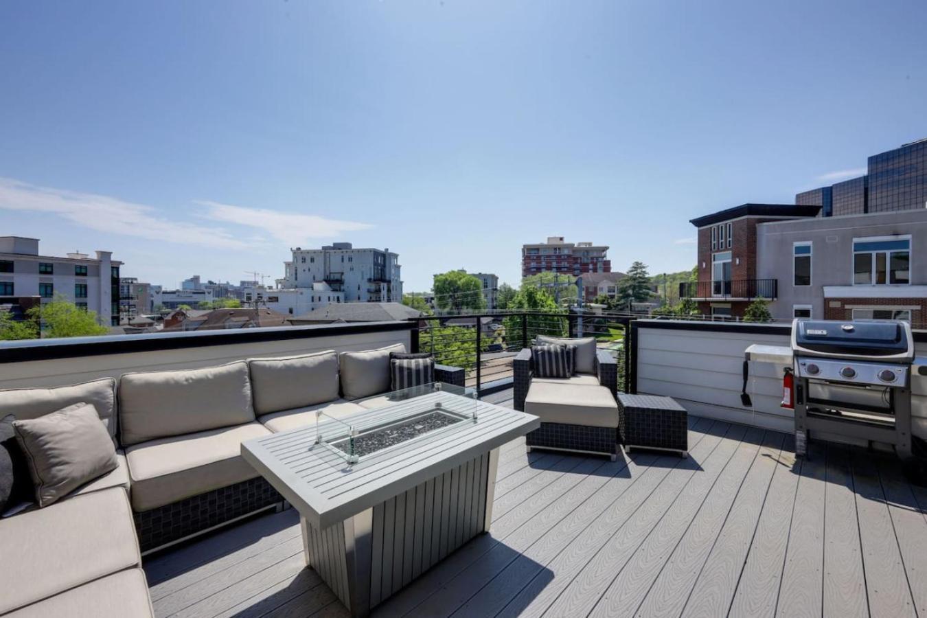 Two Townhomes Rooftop Lounges With Skyline Views Nashville Exterior photo